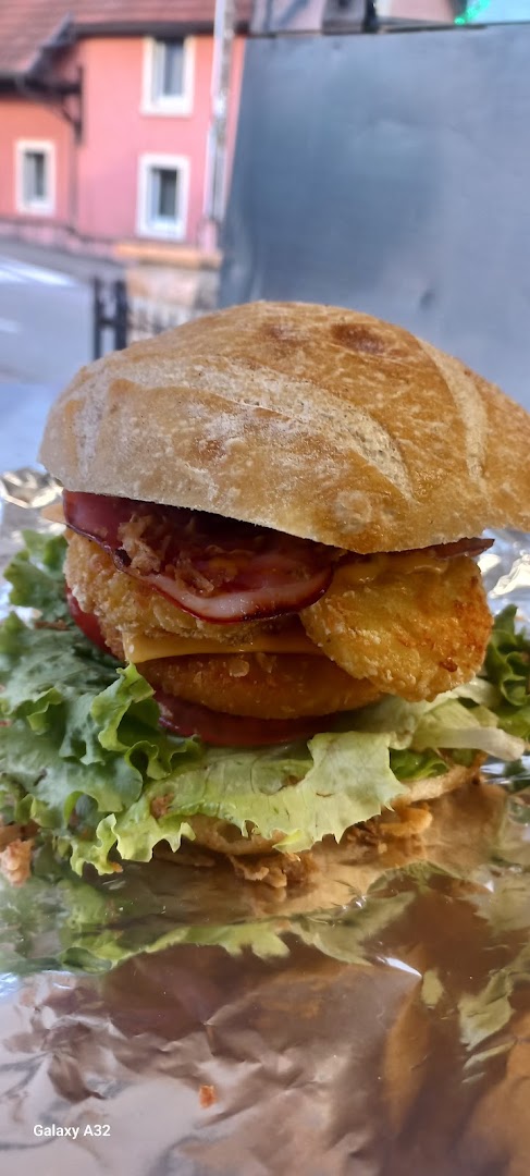 Logan's Burger · Photos 9